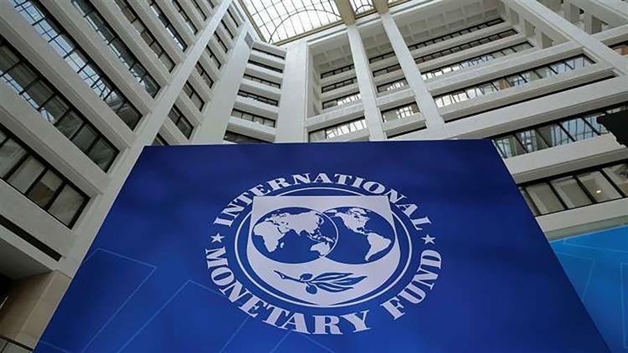 تسريع الطروحات الحكومية وخفض الدعم على الوقود.. كيف ستؤثر شروط صندوق النقد على الاقتصاد المصري؟ 